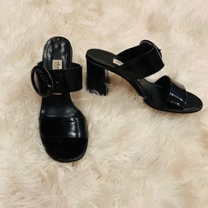 Charles David Sandal
